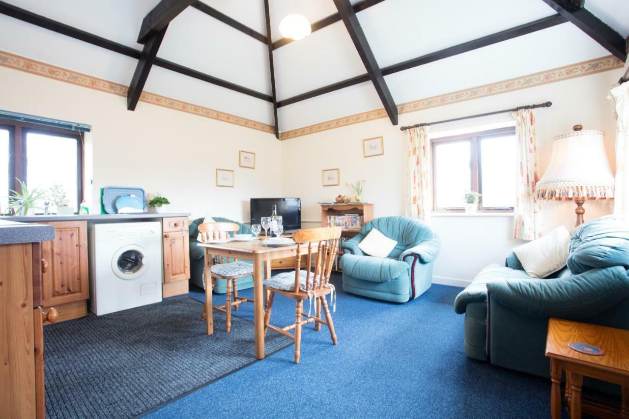 Sharlands Farm Holiday Cottages بود المظهر الخارجي الصورة