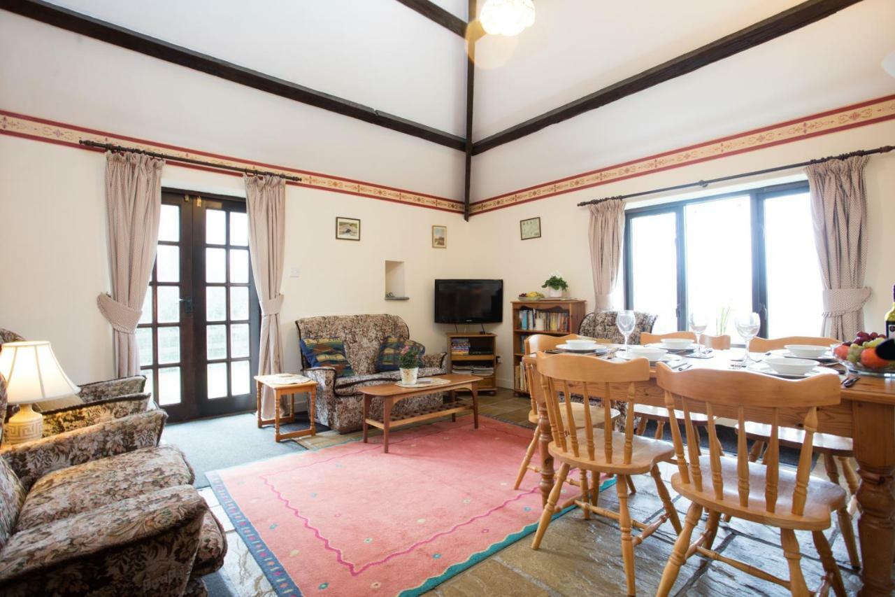 Sharlands Farm Holiday Cottages بود المظهر الخارجي الصورة